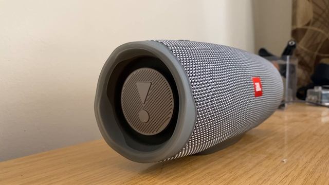 JBL Charge 4 Indoor Sound Test смотреть онлайн