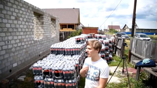 ГРУЗОВИК ПРИВЕЗ МНЕ 10 000 ЛИТРОВ КОКА КОЛЫ! 1 смотреть онлайн