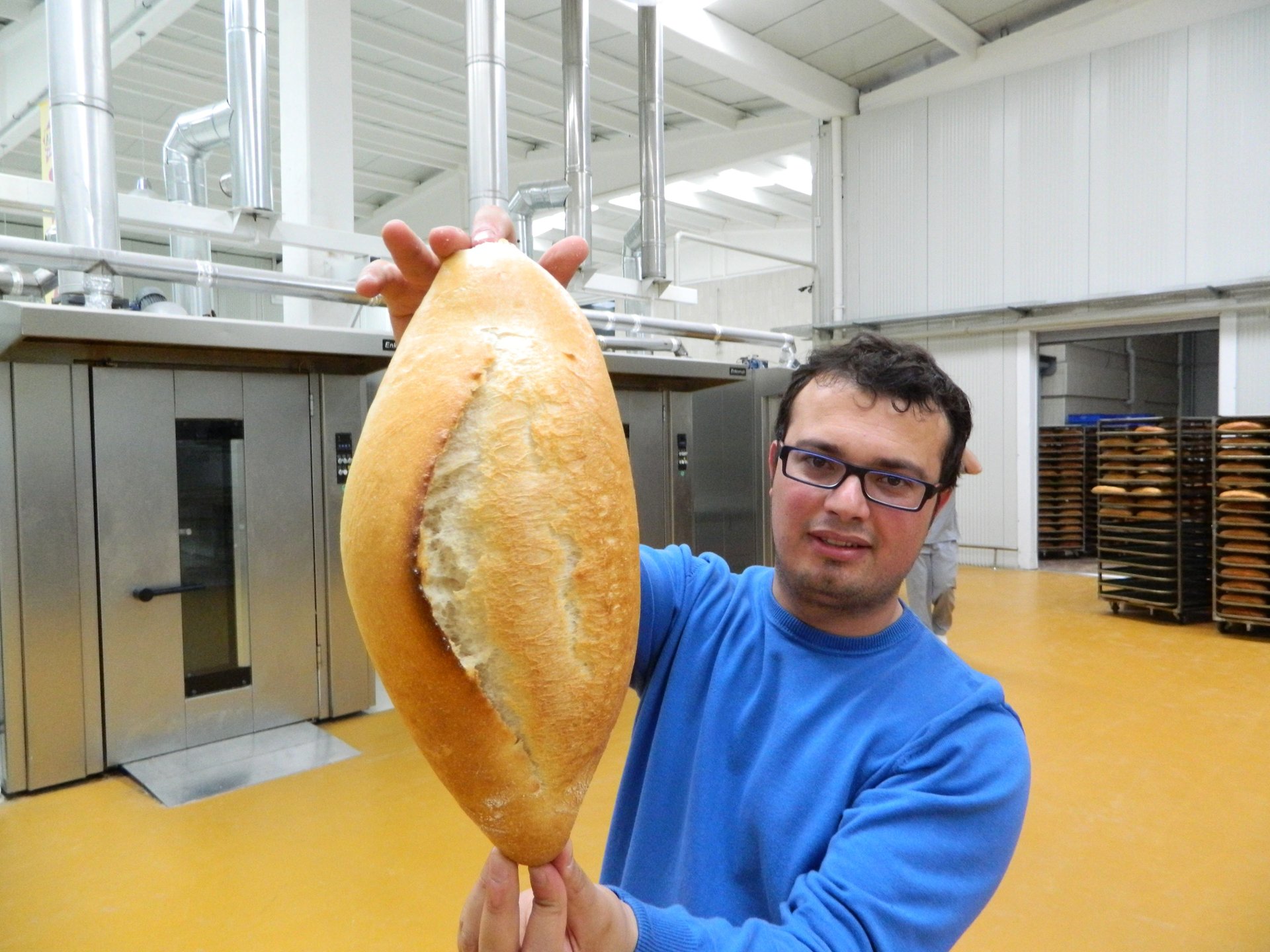 Выпечка турецкого батона экмек. Приятного аппетита смотреть онлайн