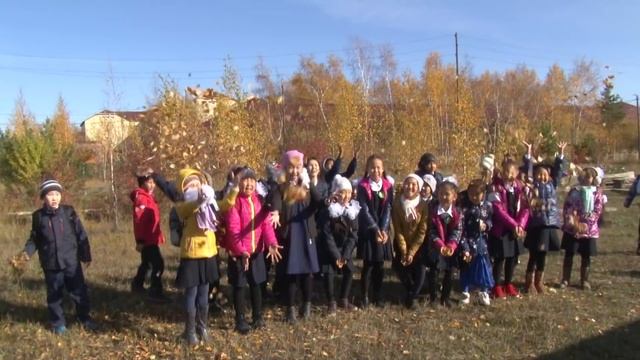 Вокальный ансамбль 4 "а" класса "Сулусчаан" - Учугэйиэн Сахам сирэ смотреть онлайн