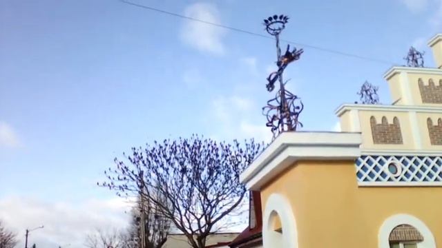 Асьвячэньне крыжа на каплічцы перад грэка-каталіцкай царквой у Берасьці смотреть онлайн