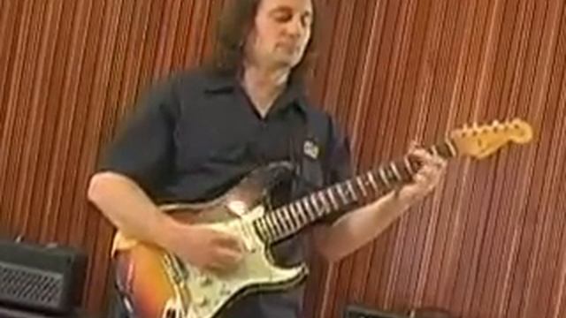 VOX Valvetronix Series Demo