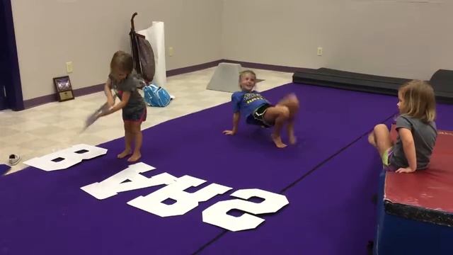 Tumble, Rumble, Jumble! 2015-2016 смотреть онлайн