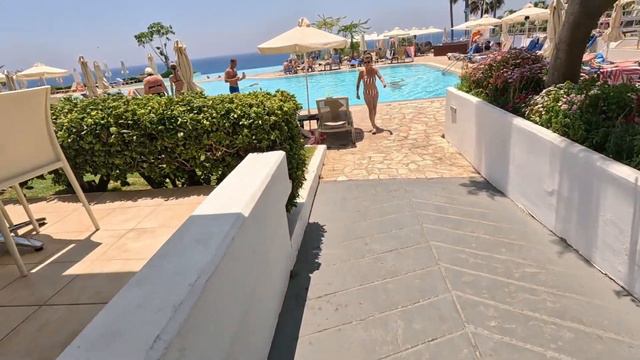 Atlantica Sungarden Beach Hotel, Ayia Napa Cyprus - A Tour Around. смотреть онлайн