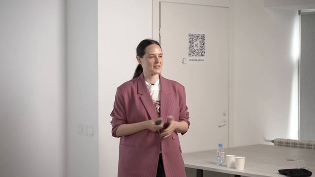 Почему искусство столько стоит? Или Как продать банан за $120 тыс? смотреть онлайн