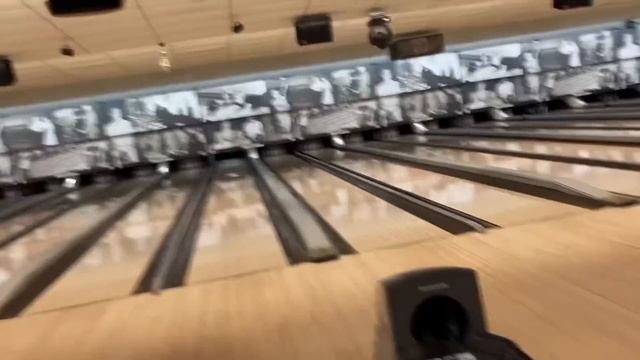 Family Fun Date | Bowling ? + Food & Drinks смотреть онлайн