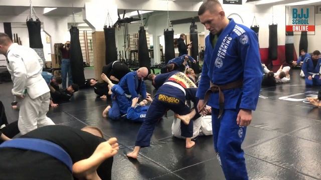 Николай САЛМИН - lasso DLR sweep to armbar (свип и рычаг локтя из лассо-деларривы) смотреть онлайн