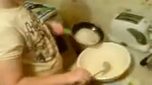 Алеша печет блины, а папа ест смотреть онлайн
