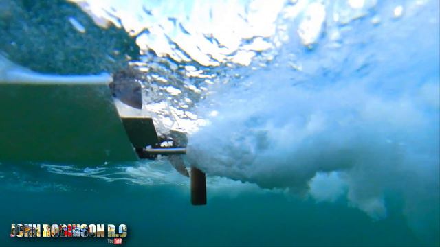 UDIRC UDI005 RC Boat unboxing and testing in the Mediterranean sea! смотреть онлайн