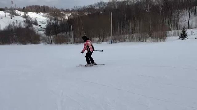 Горнолыжный клуб Леонида Тягачева. Шуколово.
Маша на горнолыжном склоне смотреть онлайн
