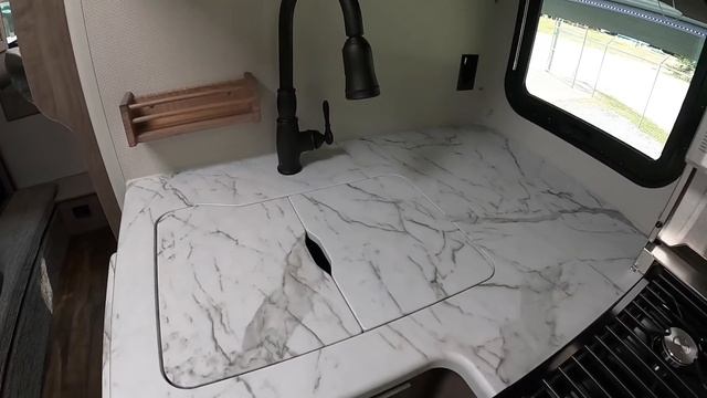 MASSIVE Double Slide-Out Lance Truck Camper‼️ 2021 Lance 1172 - Java Interior‼️ смотреть онлайн