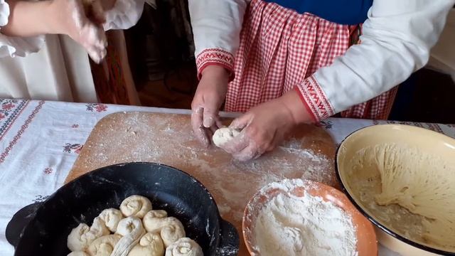 "Нюксенская витушка". Мастер-класс по приготовлению традиционной выпечки с.Нюксеница (Вологодчина). смотреть онлайн