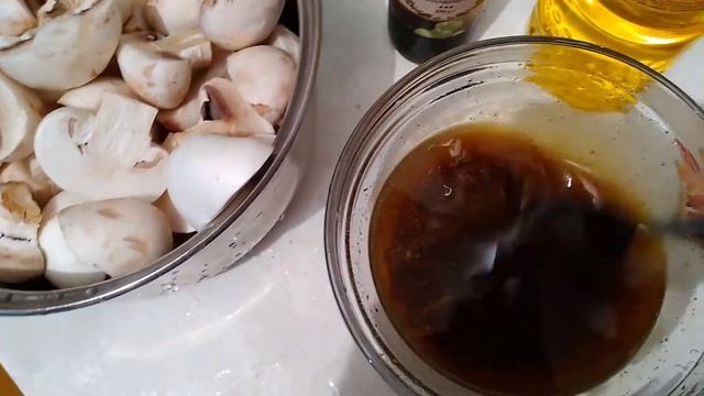 Как приготовить шампиньоны в духовке// постная еда// свежий урожай картофеля. смотреть онлайн