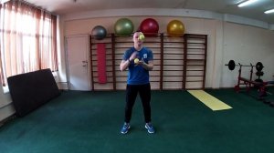 Упражнений с двумя теннисными мячами/Физическая культура/Дистанционное обучение/Зарядка/Ловкость