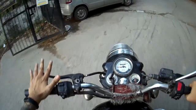 4:30 Minutes Learn To Drive a Motorcycle ✔️✔️Demo On Royal Enfield Classic 350 смотреть онлайн