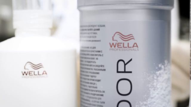 Окрашивание волос в нежный блонд для коллекции WELLA смотреть онлайн
