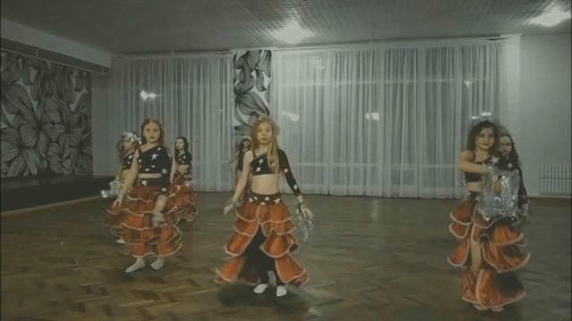 Новогоднее поздравление от «JULIA DANCE»