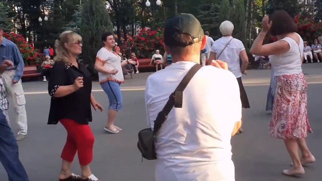 А МОРЕ, КАК МОРЕ! ТАНЦЫ ХАРЬКОВ СЧАСТЛИВЫЕ МОМЕНТЫ смотреть онлайн