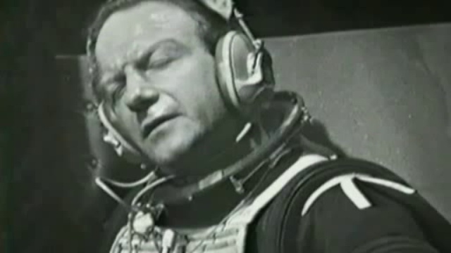 s04e02p2 The Tenth Planet_PC смотреть онлайн