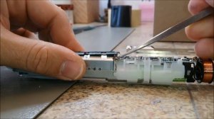 Разбираем зубную щетку Oral-B 3756. Замена батарейки.