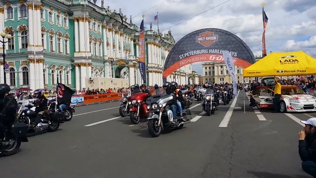 Санкт-Петербург парад мотоциклов Harley-Davidson смотреть онлайн
