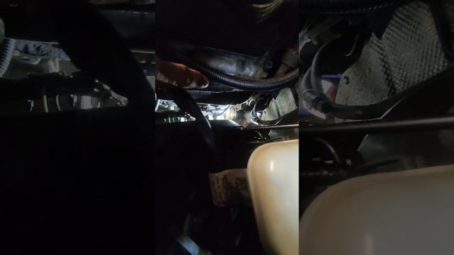 jak wyjąć rozrusznik jeep grand Cherokee wk 3.0 crd (om642) смотреть онлайн