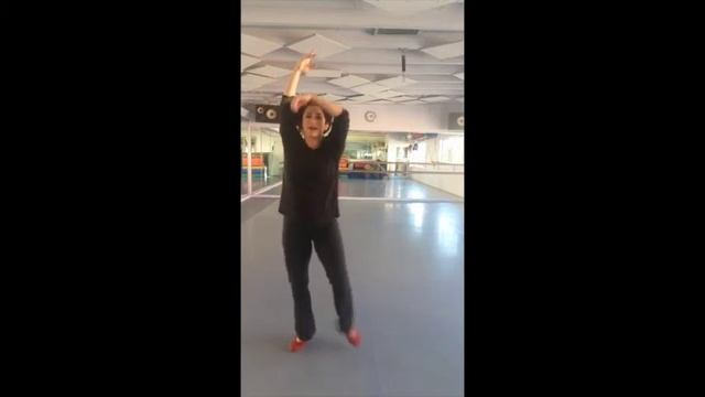 Introduction to Flamenco | Dance Lesson #7: Front Marking with Arms & Hands смотреть онлайн