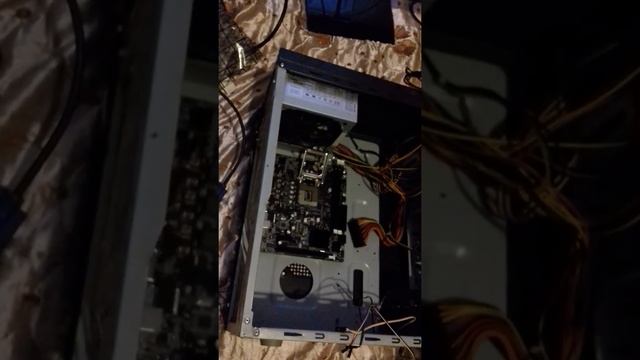 Установка материнской платы смотреть онлайн