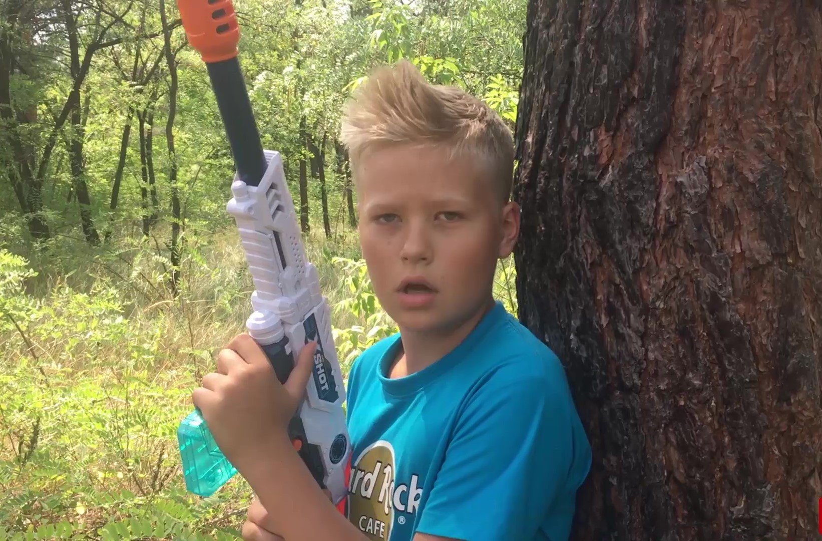 Видео про нерф стрелялки. Новые бластеры в действии.