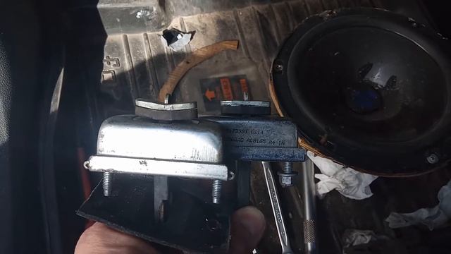 Замена ограничителя открывания двери купе Форд Фокус 2 смотреть онлайн