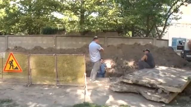 Вода затопила лицей и дворы на Бела Куна смотреть онлайн