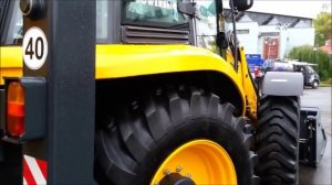 Экскаватор-погрузчик ЕЛАЗ 888 (экстерьер)   Казанская Ярмарка   2013