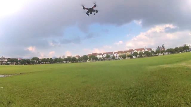 Baling2Plastik - Testing new flyer WLtoys Q303-A collaborate with dji Phantom 3 смотреть онлайн