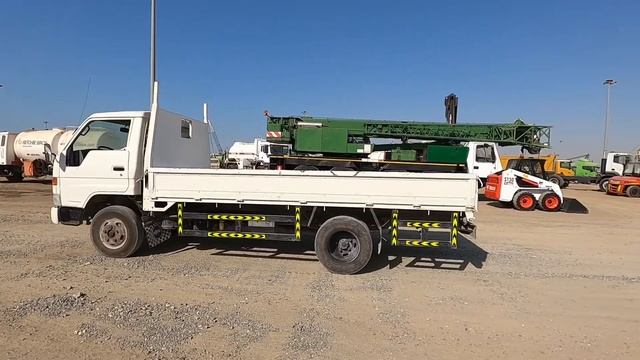 1997 Toyota Dyna 4x2 Flatbed Truck- Dubai, UAE Auction | 29 & 30 Sept смотреть онлайн