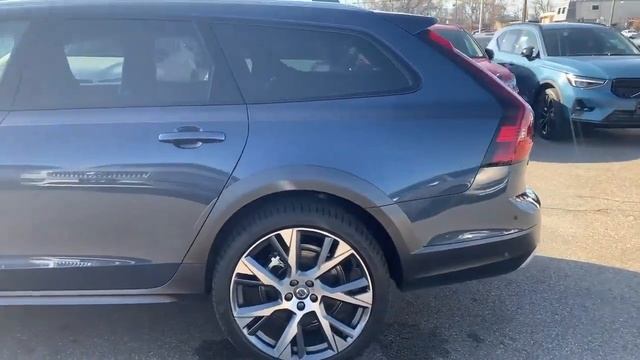 RARE 2023 Volvo V90 In Stock NOW At Gengras Volvo!