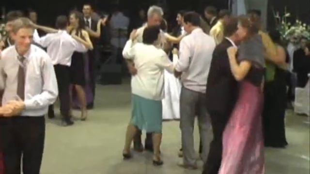 familia modrak festas atos e fatos смотреть онлайн