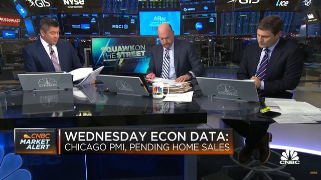 ВВП 3 квартала дает председателю ФРС Пауэллу все основания для "ястребиного" настроя, Джим Крамер смотреть онлайн