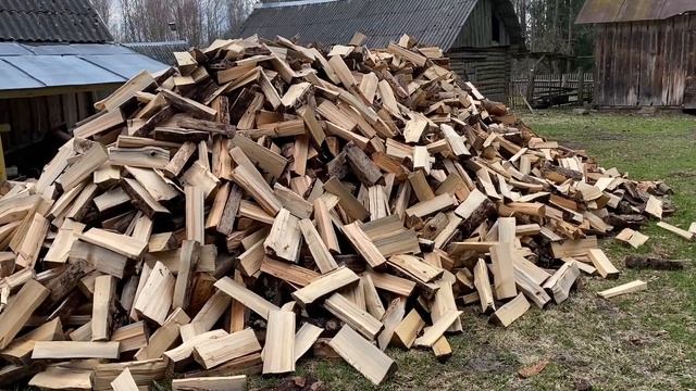 Купили 24 куба колотых дров в Минске