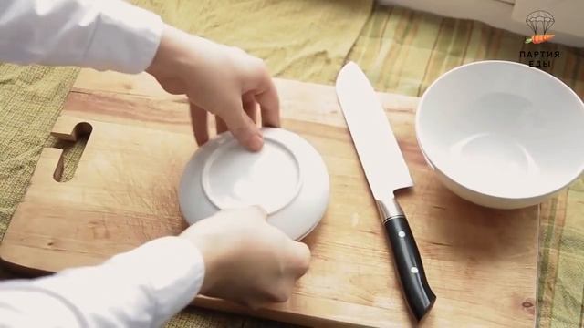 Как нарезать томаты черри смотреть онлайн
