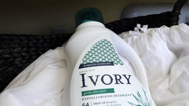 Ivory Gentle Aloe Scent Laundry Detergent for Sensitive Skin смотреть онлайн