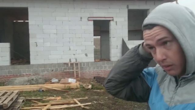 4-х скатная крыша часть 3. Финишируем крышу и сезон. смотреть онлайн