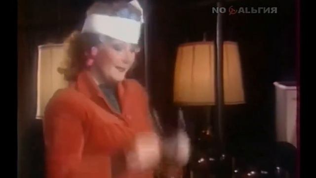Эй вы там наверху (Делу время) - Алла Пугачёва видео-оригинал и кавер-версия рояль без вокала смотреть онлайн