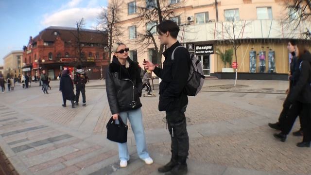 Mediator- Надоедаем прохожим с вопросами про татуировки 2ч. (В мире людей)