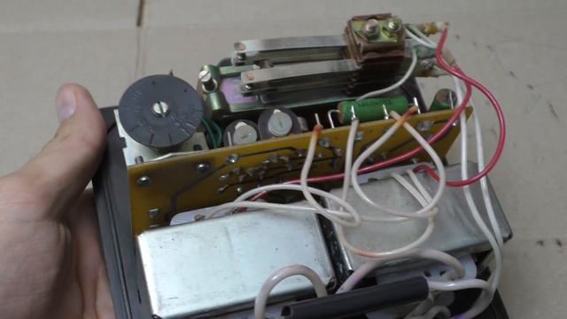 Я КОГДА ОТКРЫЛ ЭЛЕКТРО ЩИТОК! ТО УВИДЕЛ ВНУТРИ ЗОЛОТО И СЕРЕБРО смотреть онлайн