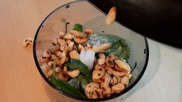 рецепт вегетарианский соус песто на орешках кешью самый легкий соус просто смешать и перебить смотреть онлайн