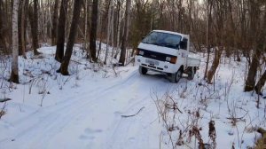 Проверка Mazda Bongo 4wd на проходимость в зимнем лесу