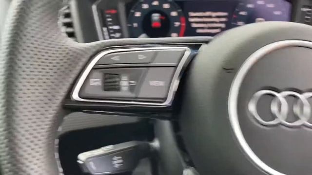 New Audi A1 Sportback Black Edition 25 TFSI 95 PS 5-speed смотреть онлайн