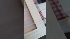 Провисла дверь в бане.