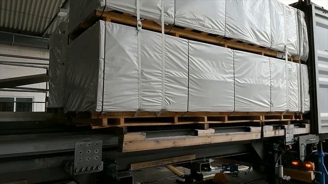 "Сумасшедшая"загрузка морского контейнера. смотреть онлайн