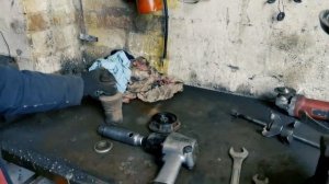 Замена передних амортизаторов (стоек) на Рено Логан, Сандеро Stepway